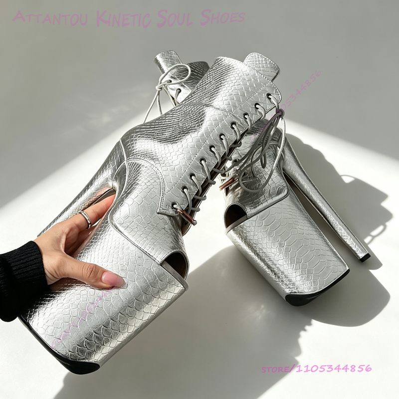 Shiny Silver Croc Embossed Boo - Women'S Shoes Crocs ulasan dan harga