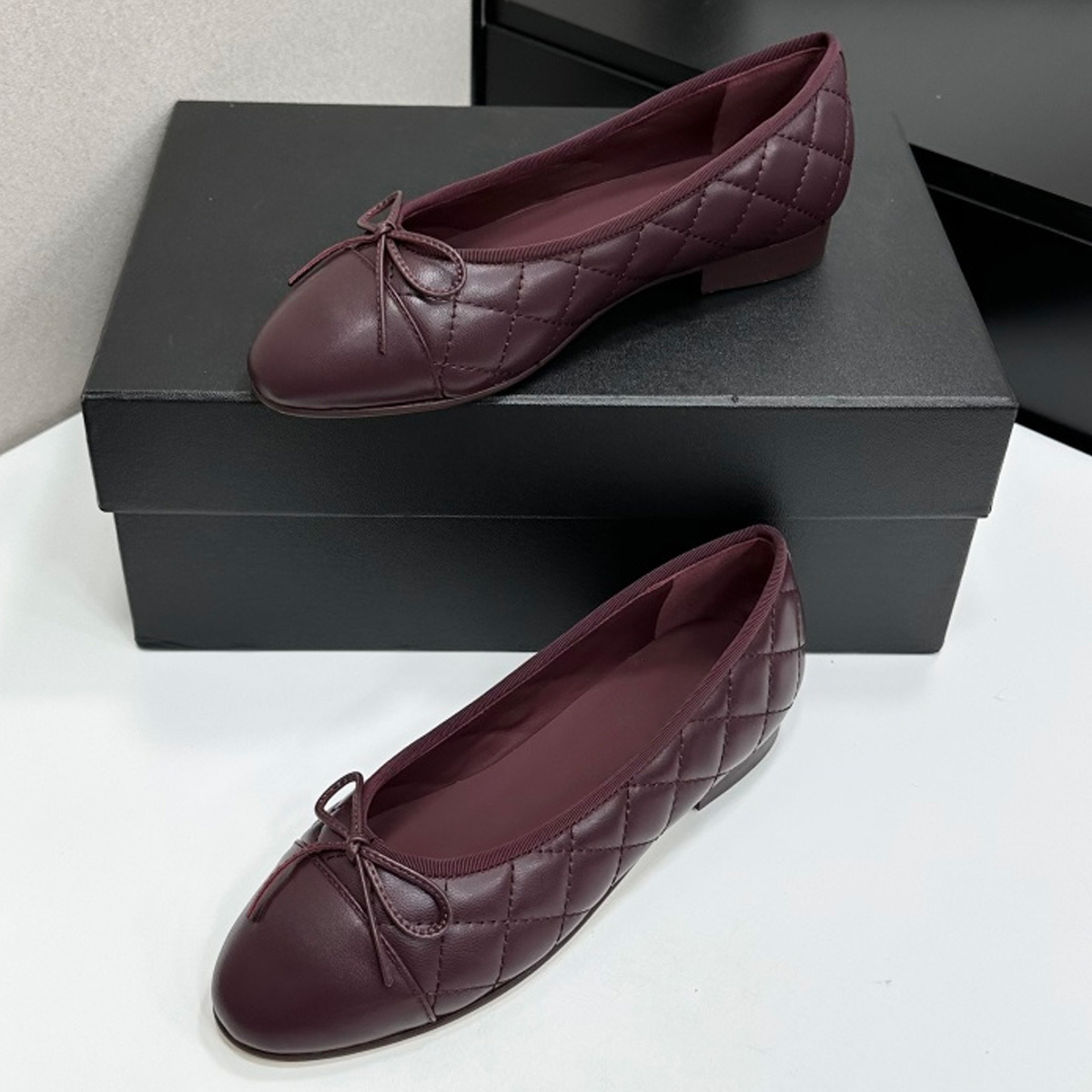 2026 Women's Two-Tone Cap-Toe  - Women Shoes Size ulasan dan harga