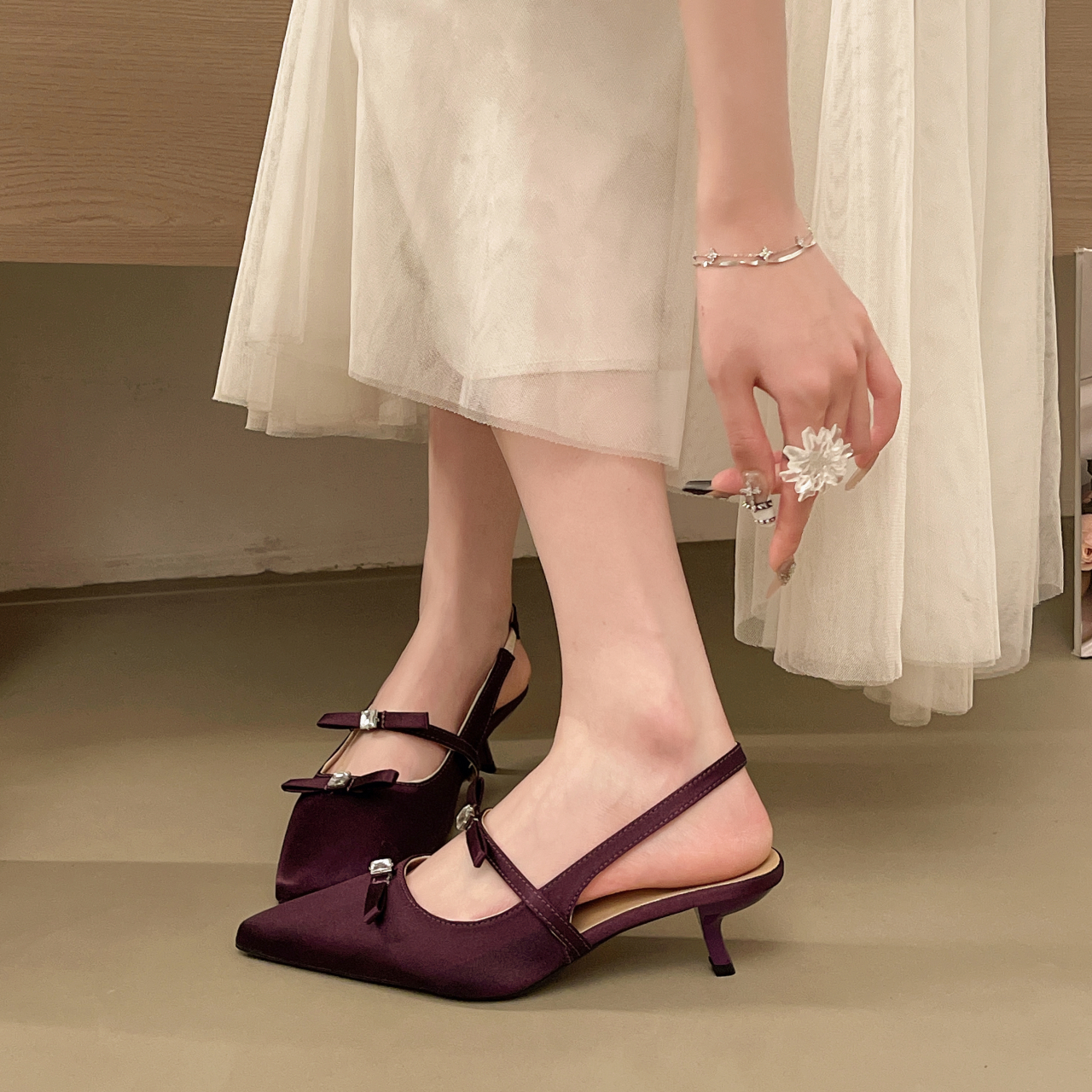 French-style Bow Rhinestone To - Pointed Toe Flat ulasan dan harga