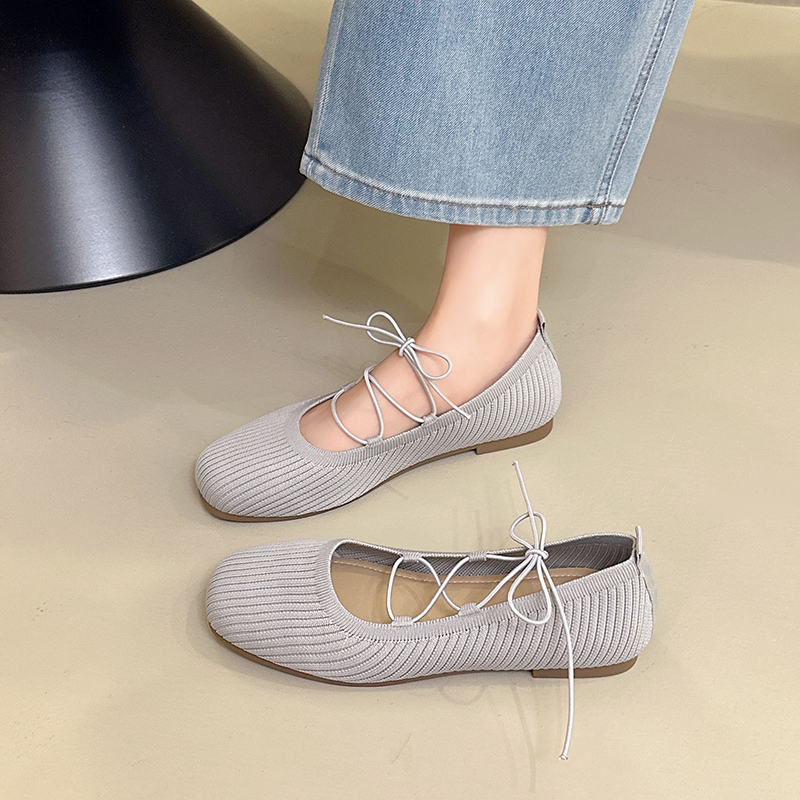 Frenchly Gentle Marie-Jeanne W - Pointed Toe Flat ulasan dan harga