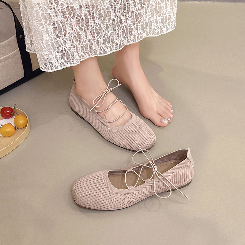 Frenchly Gentle Marie-Jeanne W - Pointed Toe Flat ulasan dan harga